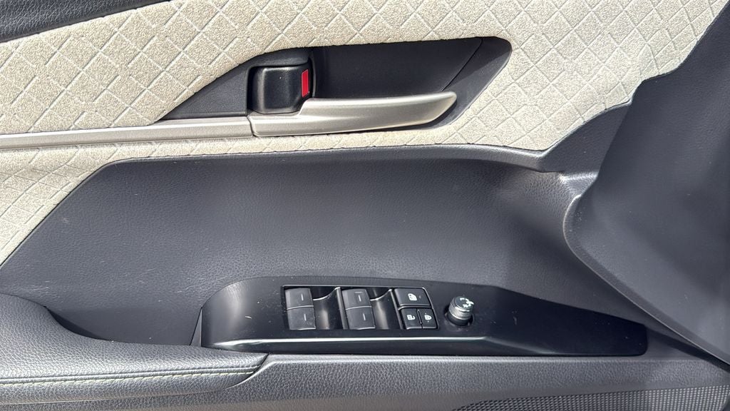 2025 Toyota CAMRY XLE