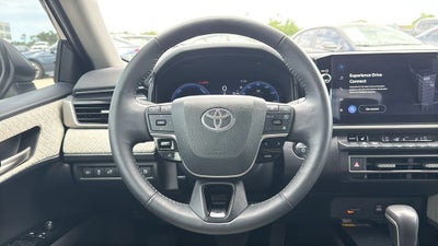 2025 Toyota CAMRY XLE