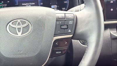 2025 Toyota CAMRY XLE