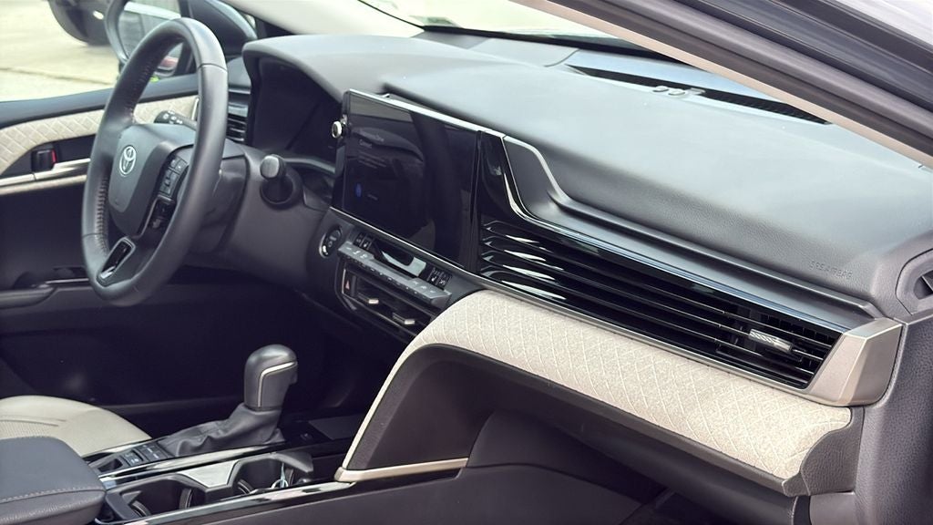 2025 Toyota CAMRY XLE