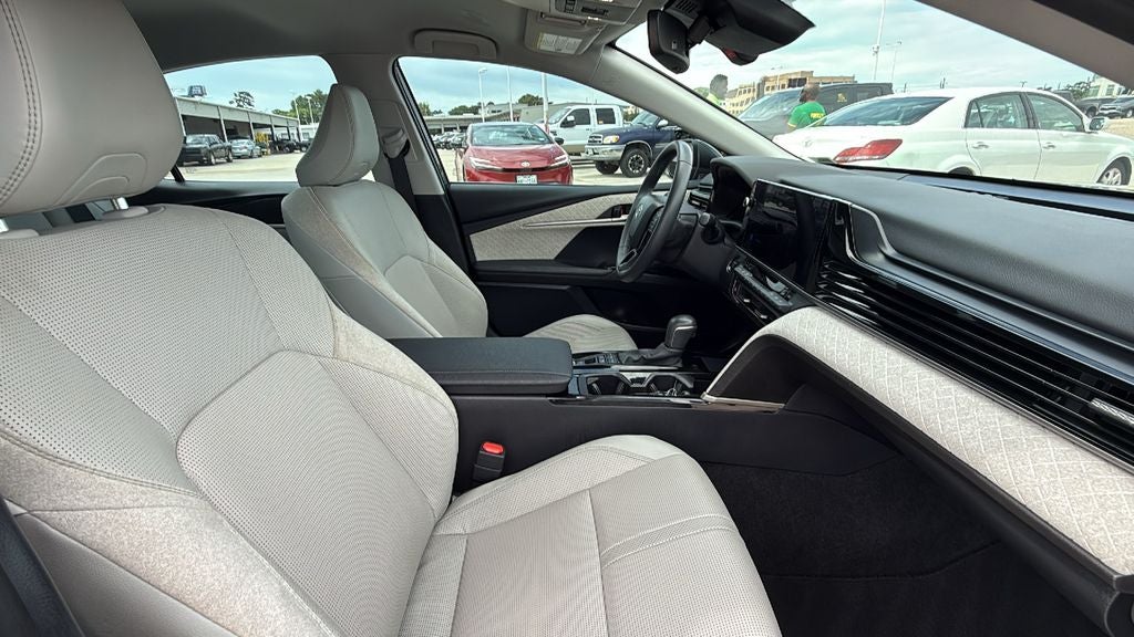 2025 Toyota CAMRY XLE