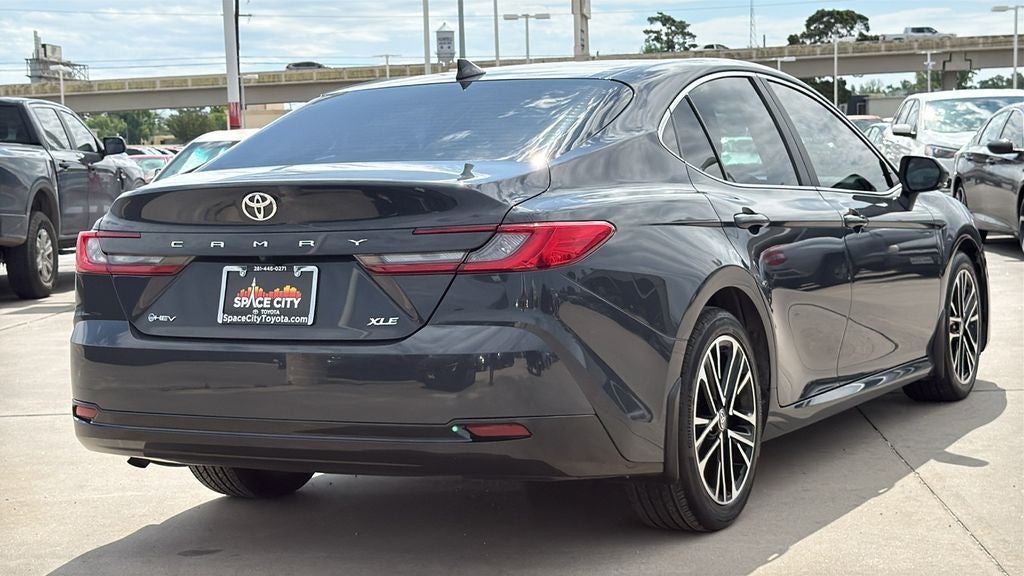 2025 Toyota CAMRY XLE