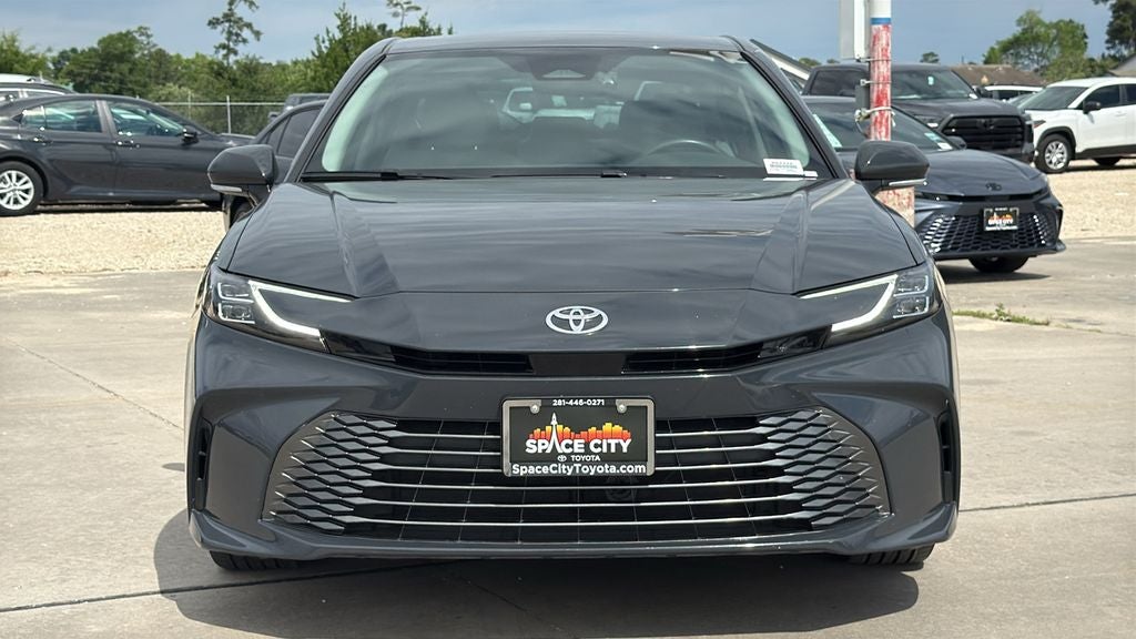 2025 Toyota CAMRY XLE