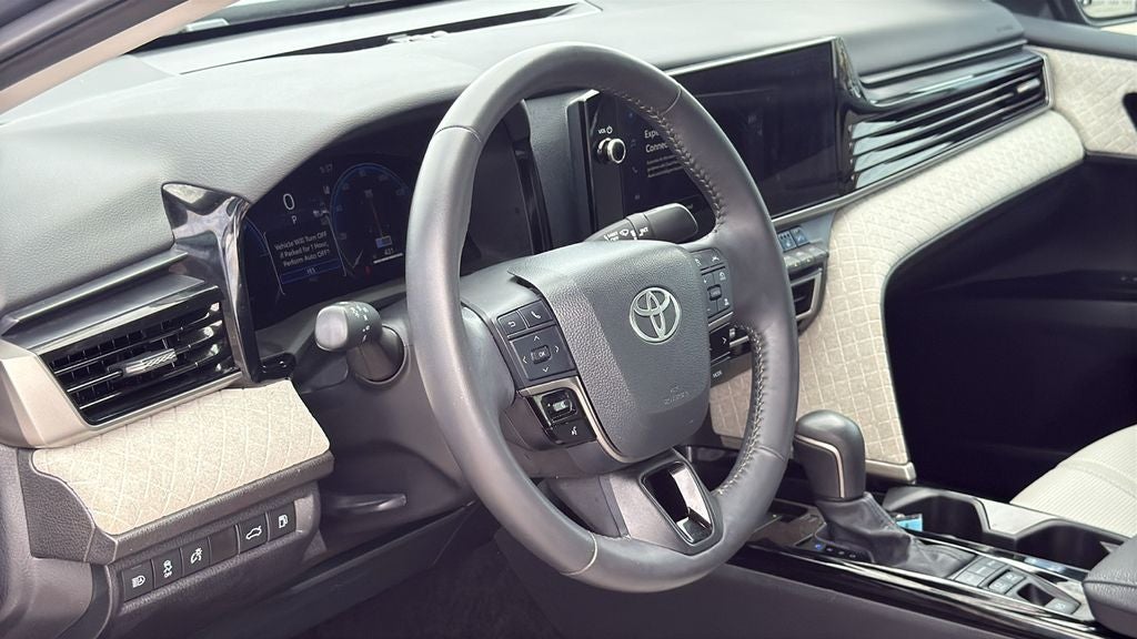 2025 Toyota CAMRY XLE