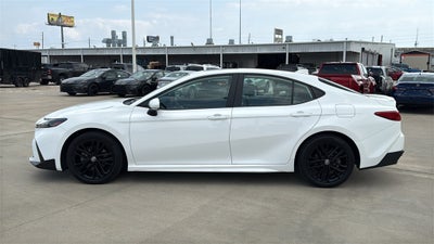 2025 Toyota CAMRY SE