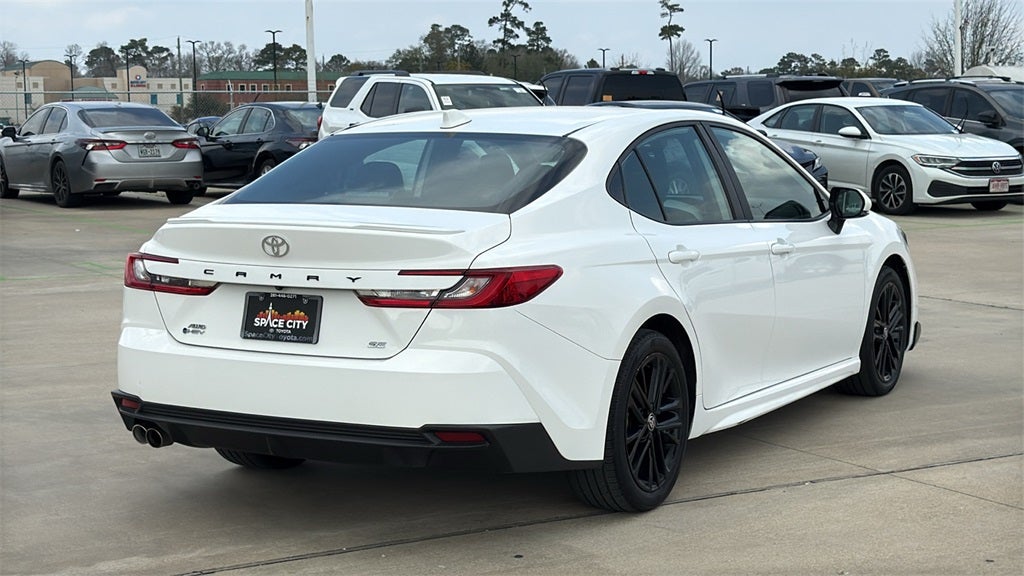 2025 Toyota CAMRY SE