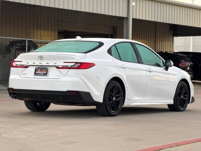 2025 Toyota Camry SE