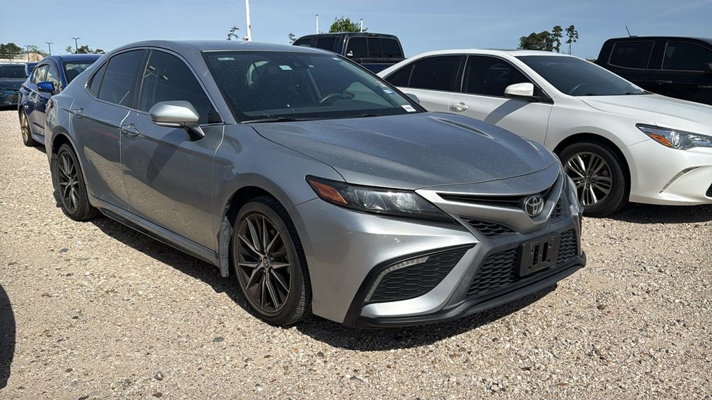 2022 Toyota CAMRY SE