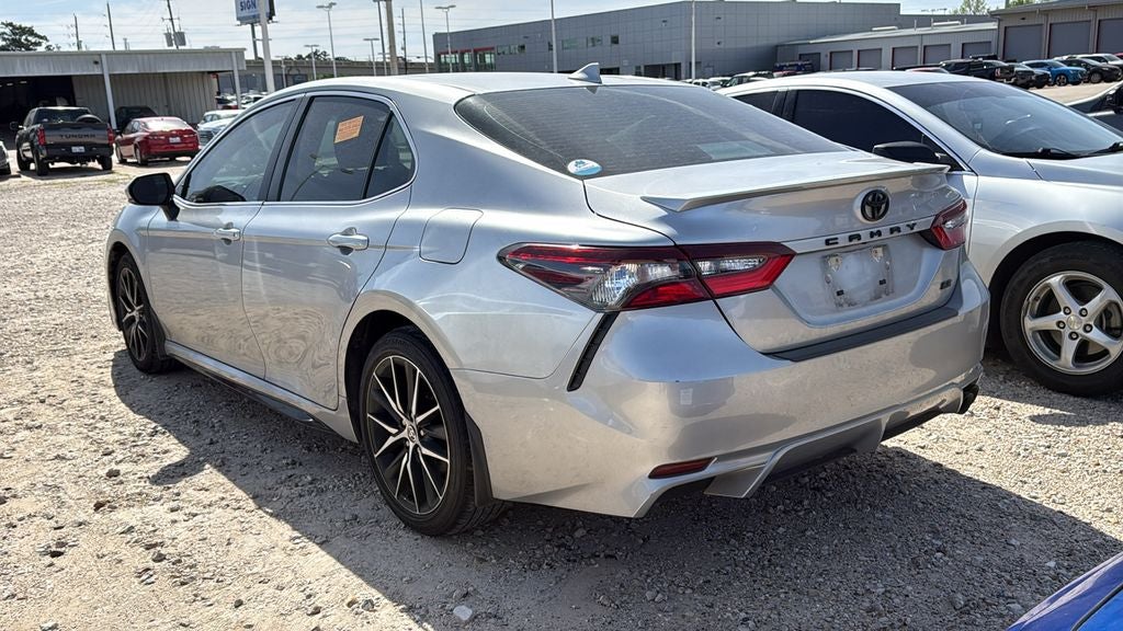 2022 Toyota CAMRY SE