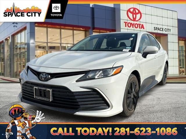 2024 Toyota CAMRY LE