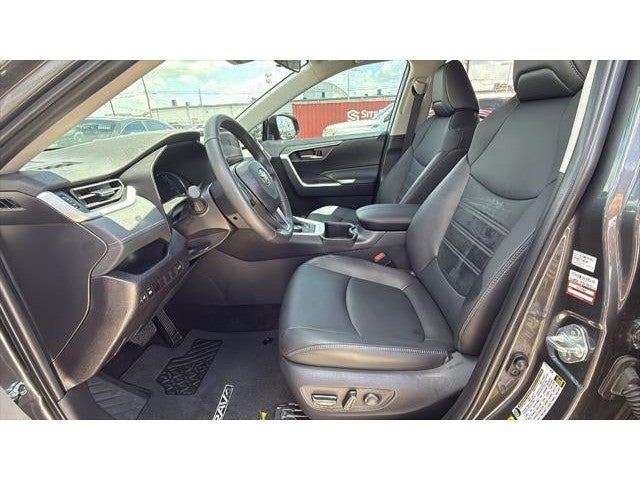 2025 Toyota RAV4 Hybrid XLE Premium