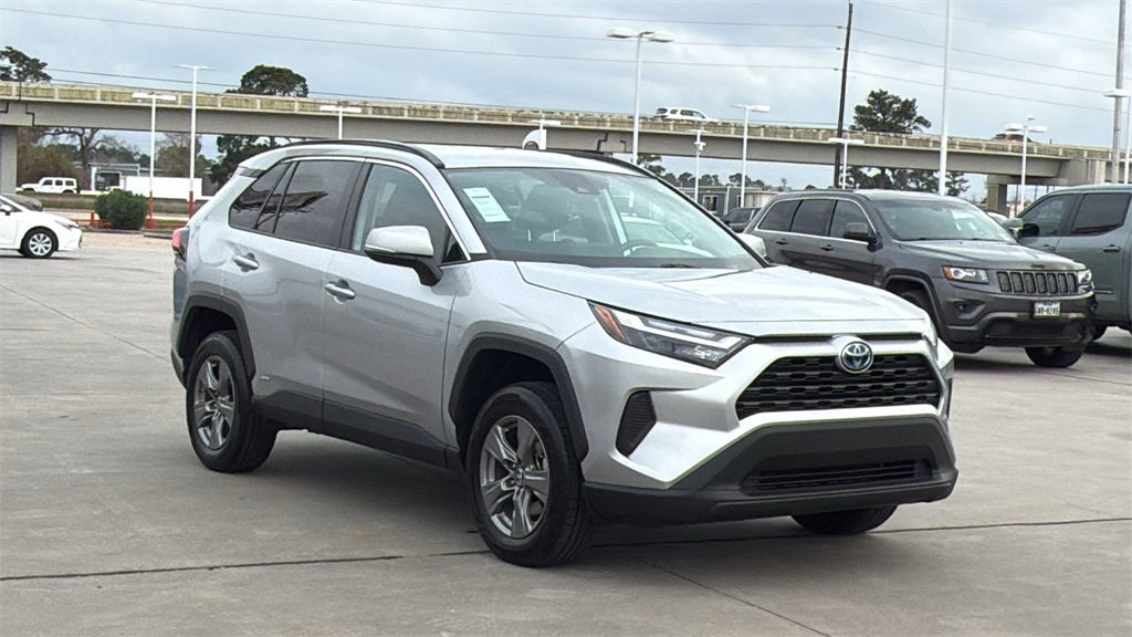 2024 Toyota RAV4 HYBRID LE