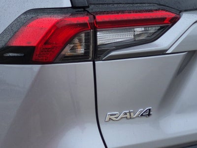 2022 Toyota RAV4 Hybrid SE