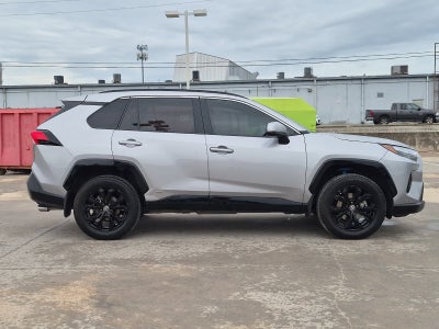 2022 Toyota RAV4 Hybrid SE