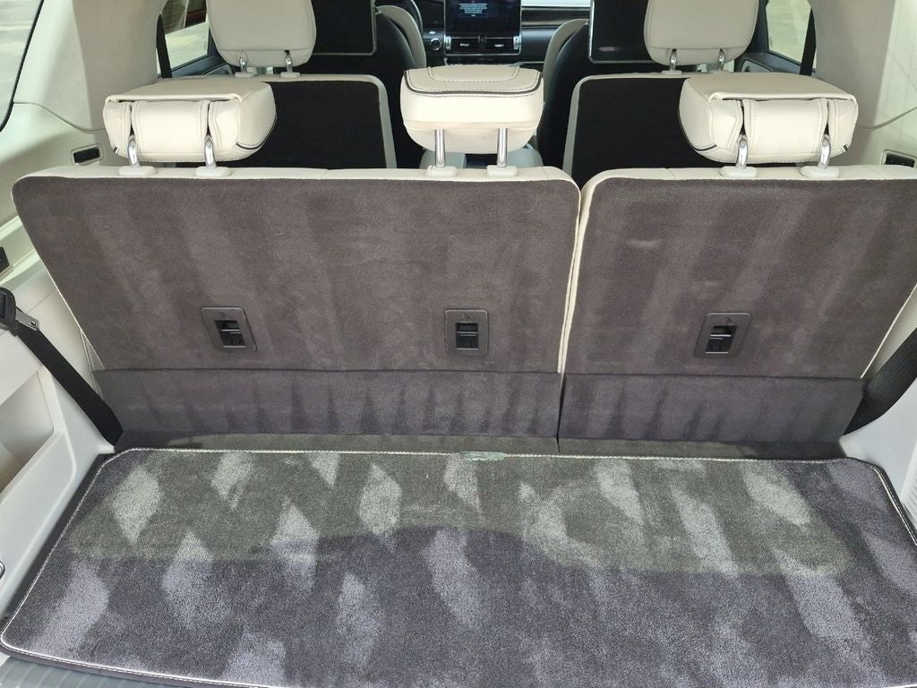 2022 Lincoln Navigator Black Label