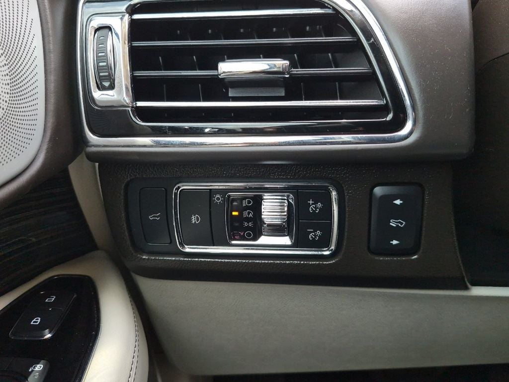 2022 Lincoln Navigator Black Label