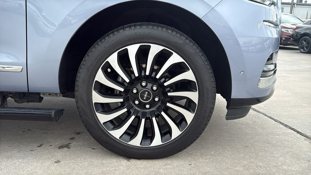 2022 Lincoln Navigator Black Label