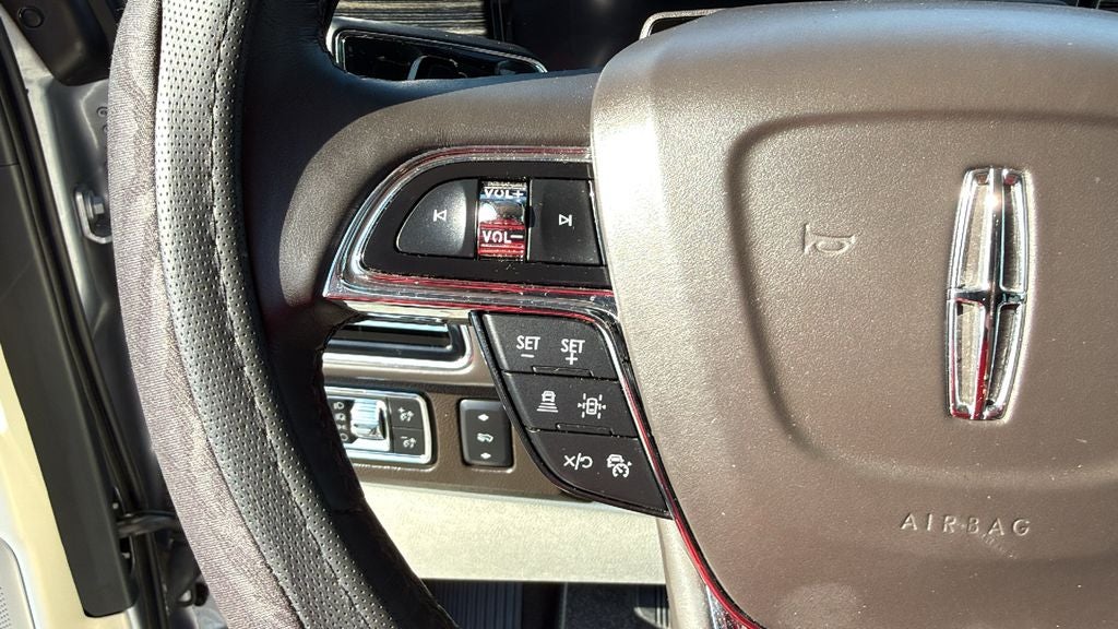 2022 Lincoln Navigator Black Label
