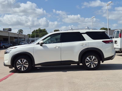 2023 Nissan Pathfinder SL