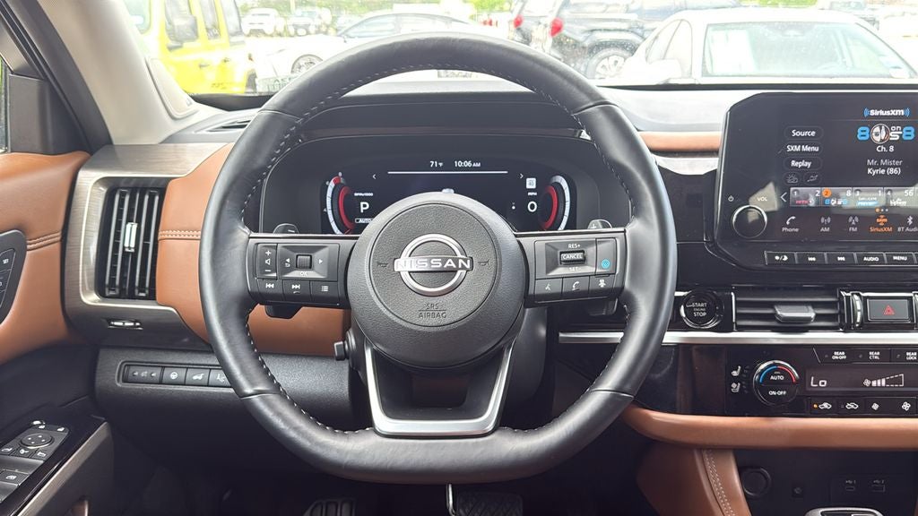 2025 Nissan Pathfinder Platinum