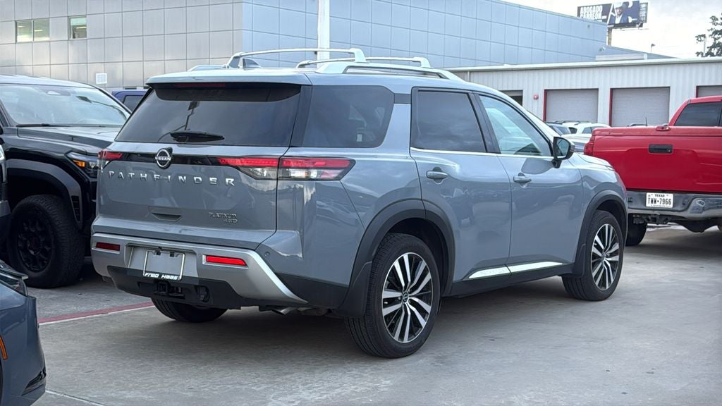 2025 Nissan Pathfinder Platinum