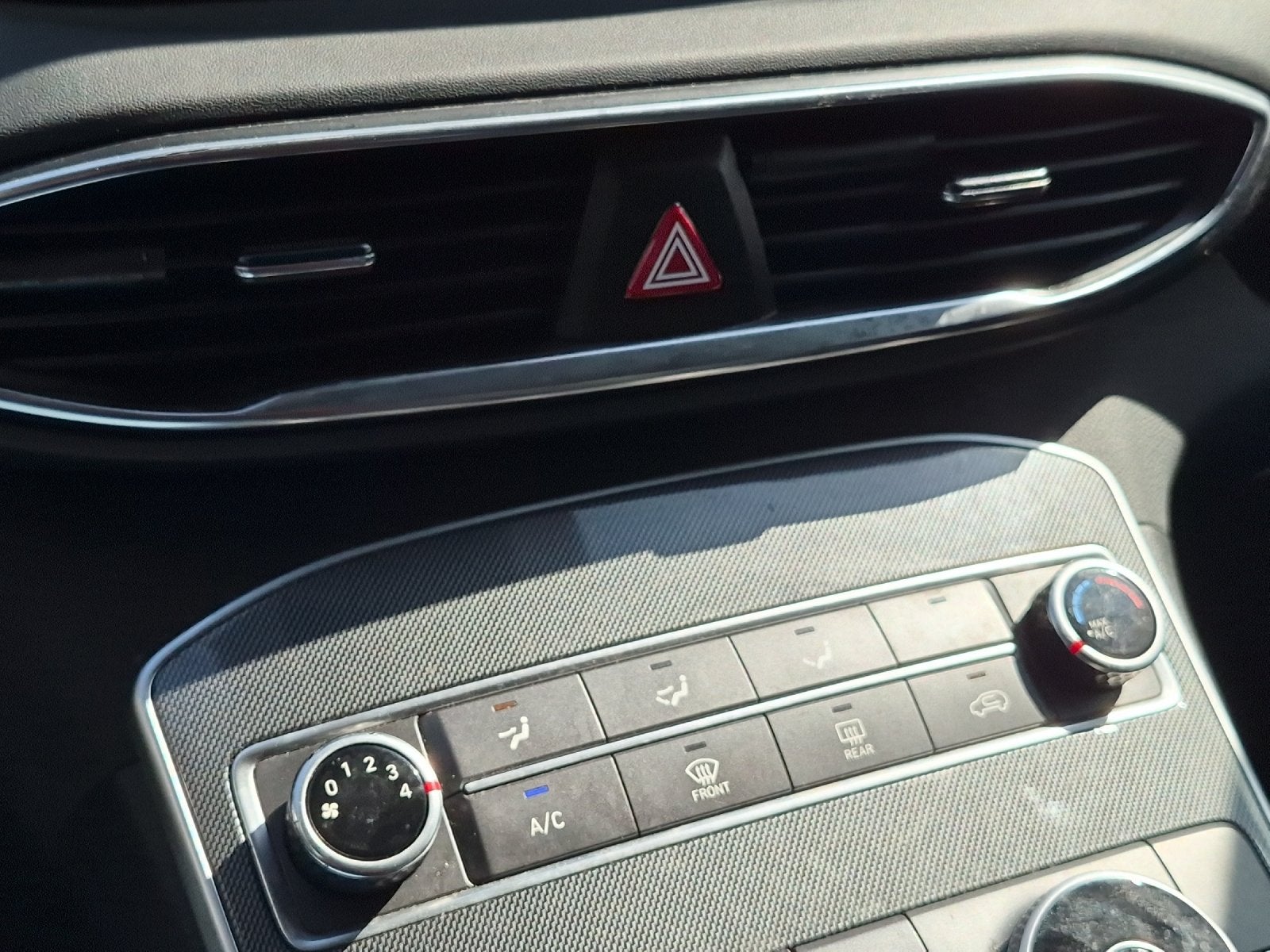 2022 Hyundai Santa Fe SE