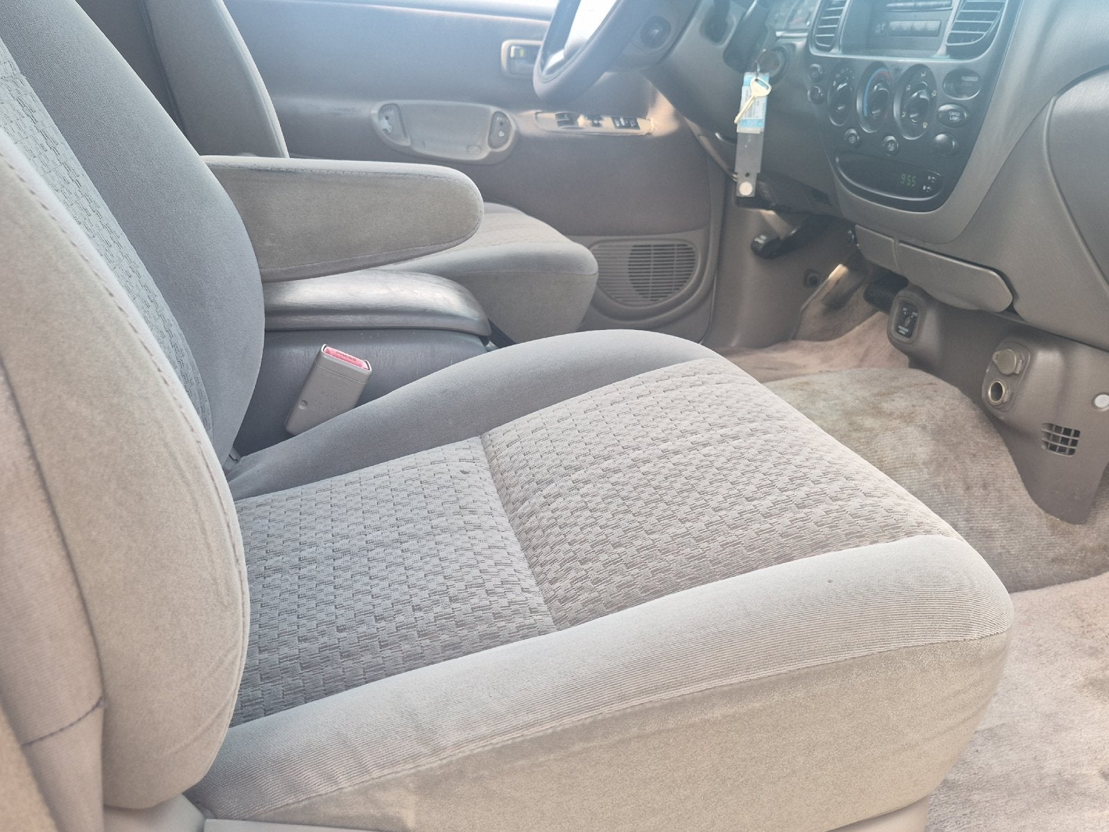 2005 Toyota TUNDRA SR5