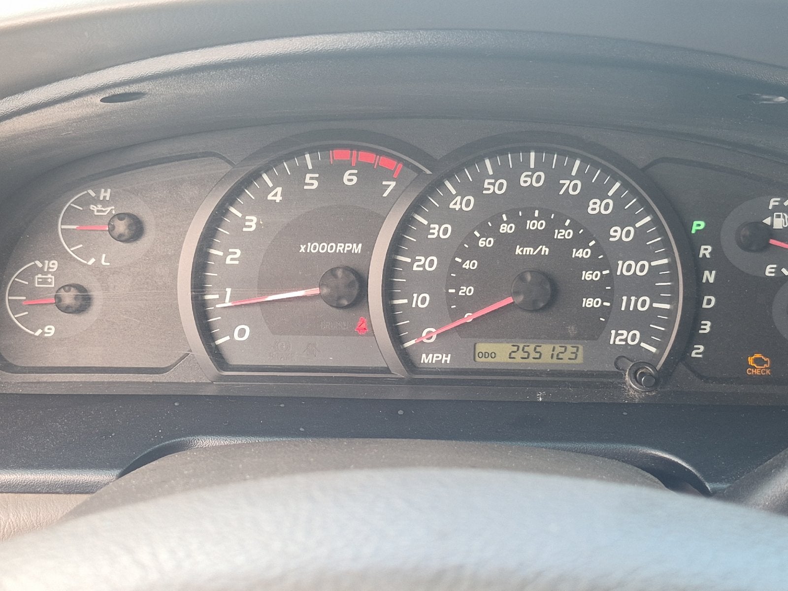 2005 Toyota TUNDRA SR5