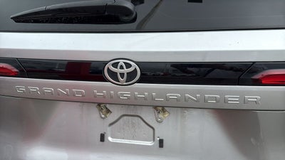 2025 Toyota Grand Highlander XLE