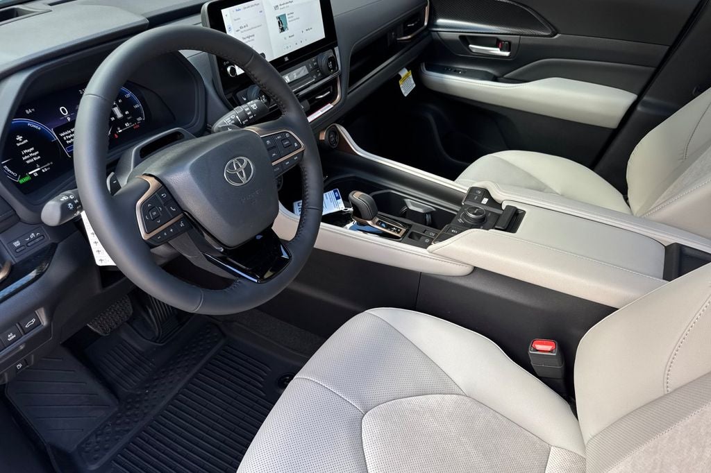 2026 Toyota Grand Highlander Hybrid MAX Platinum