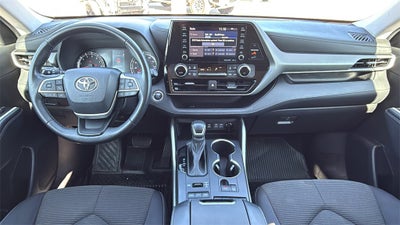 2022 Toyota HIGHLANDER LE