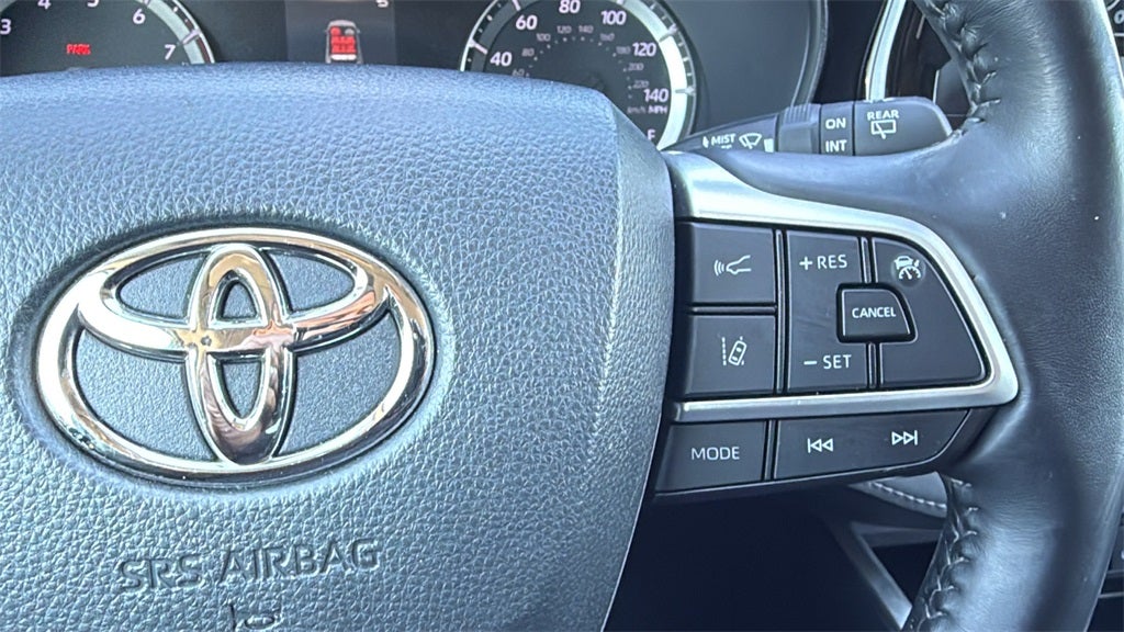 2022 Toyota HIGHLANDER LE