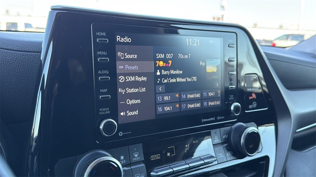 2022 Toyota HIGHLANDER LE