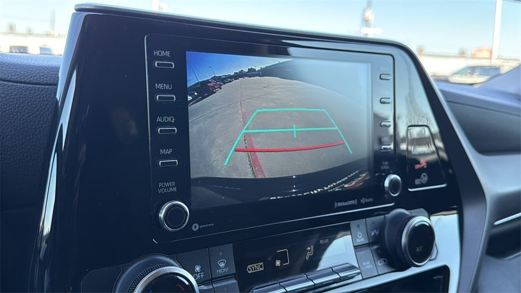 2022 Toyota HIGHLANDER LE