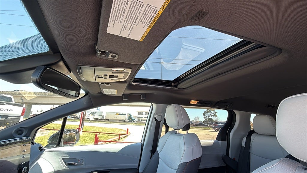 2024 Toyota SIENNA XSE XSE 7 Passenger