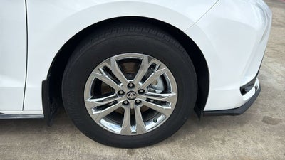 2023 Toyota Sienna XSE 7 Passenger