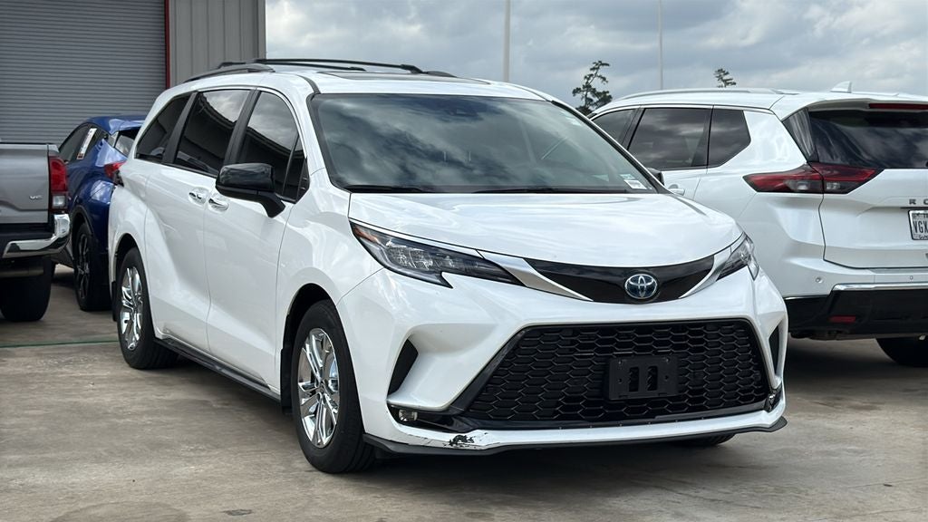 2023 Toyota Sienna XSE 7 Passenger