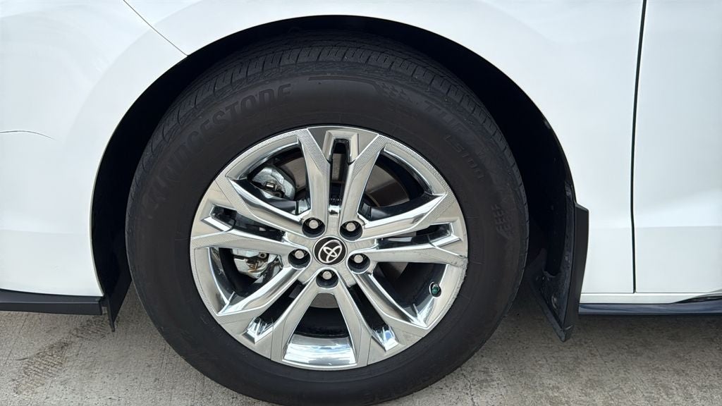 2023 Toyota Sienna XSE 7 Passenger