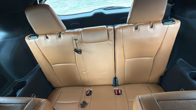 2025 Toyota Highlander Hybrid Platinum