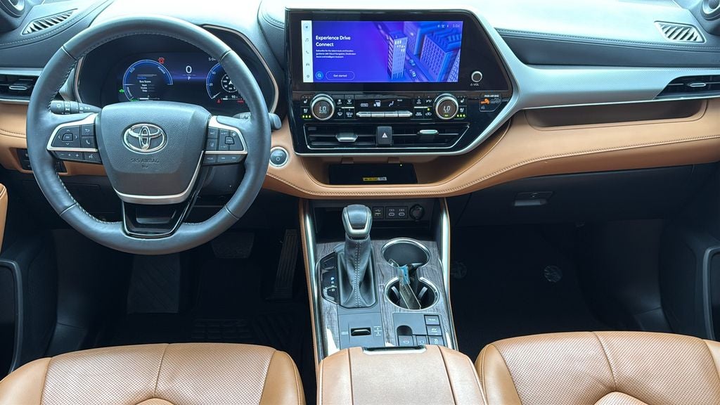 2025 Toyota Highlander Hybrid Platinum