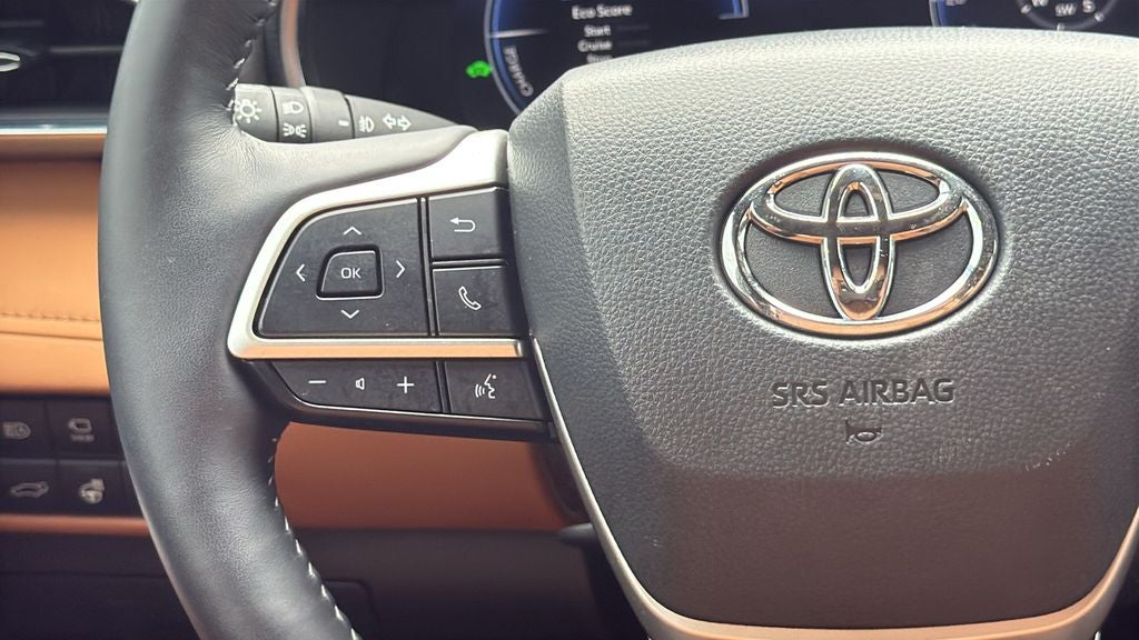 2025 Toyota Highlander Hybrid Platinum