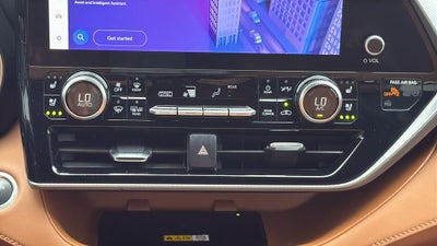 2025 Toyota Highlander Hybrid Platinum