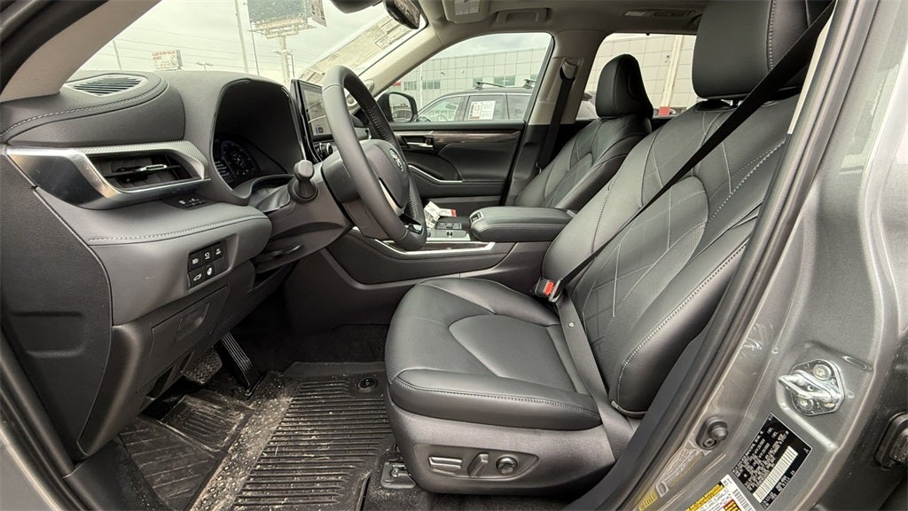 2025 Toyota Highlander Hybrid Hybrid Platinum