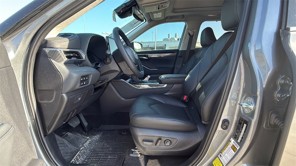 2025 Toyota Highlander Hybrid Hybrid Platinum