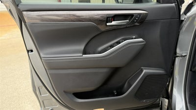 2025 Toyota Highlander Hybrid Hybrid Platinum