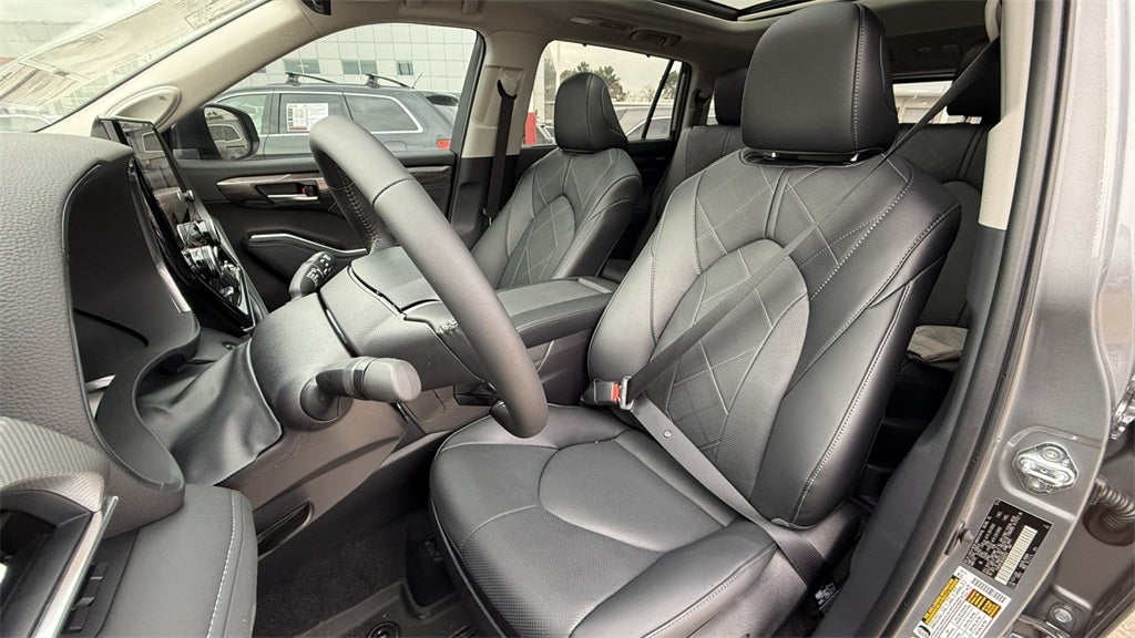 2025 Toyota Highlander Hybrid Hybrid Platinum