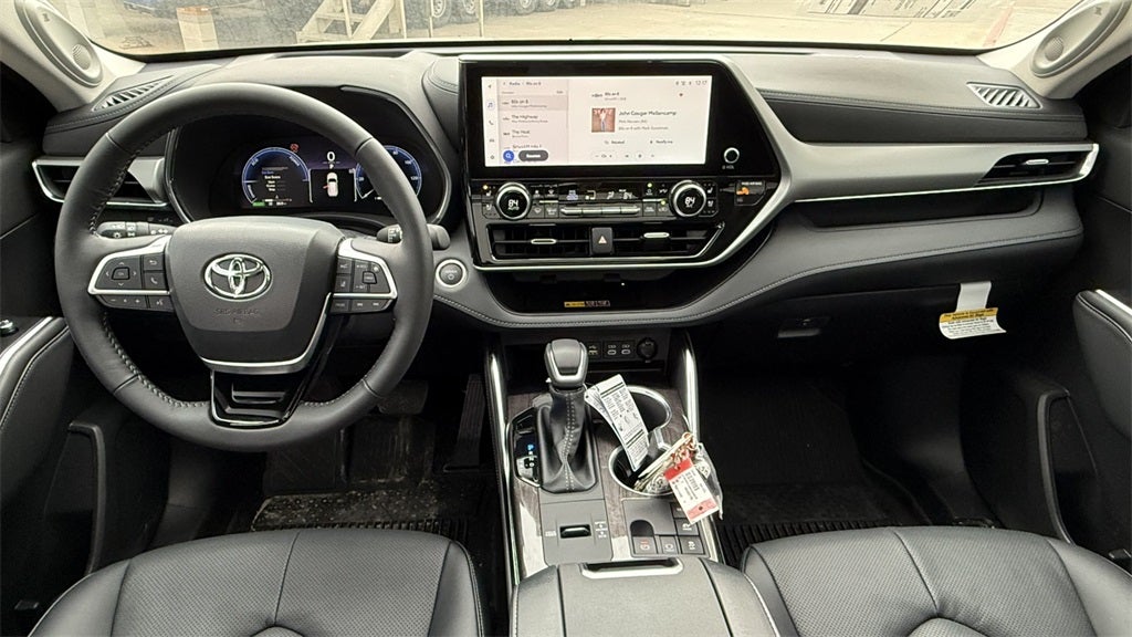 2025 Toyota Highlander Hybrid Hybrid Platinum