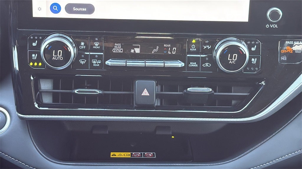 2025 Toyota Highlander Hybrid Hybrid Platinum