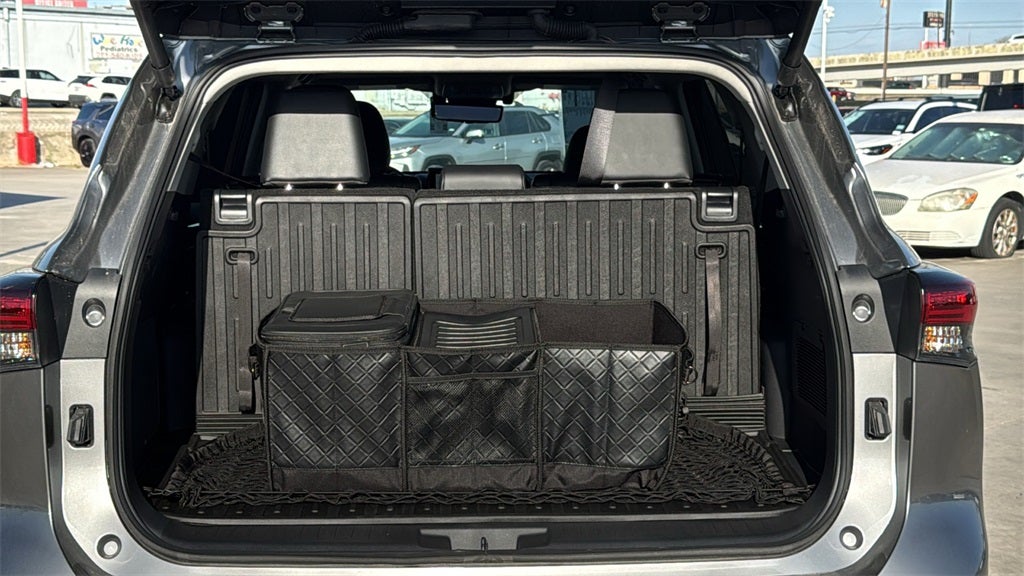 2025 Toyota Highlander Hybrid Hybrid Platinum