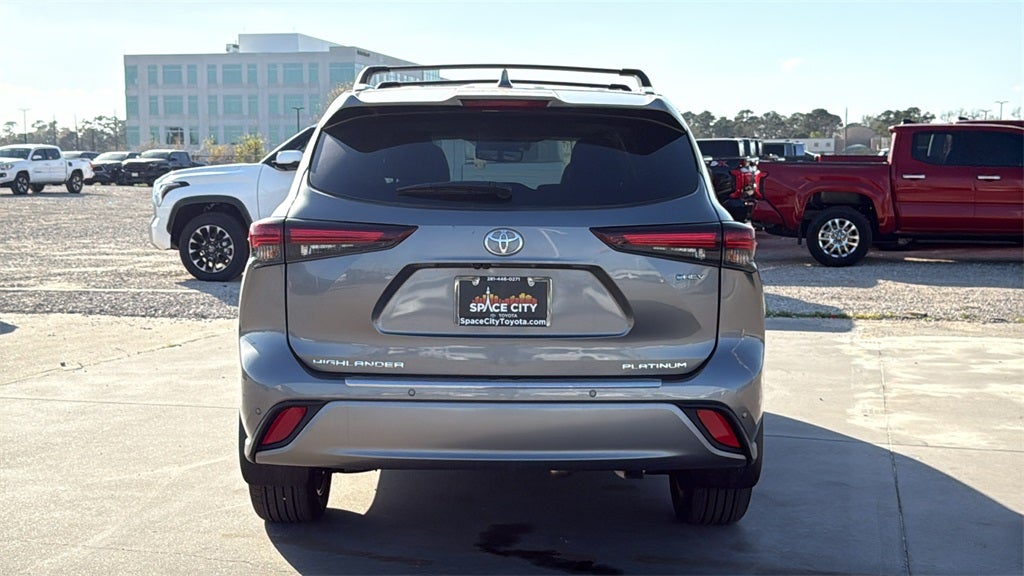 2025 Toyota Highlander Hybrid Hybrid Platinum